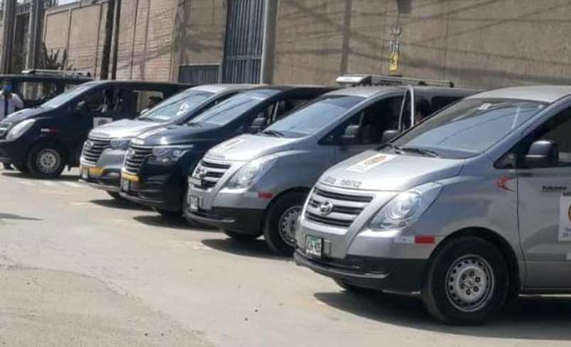 Servicios taxi van en Lima - Cliente satisfecho con nuestro servicio